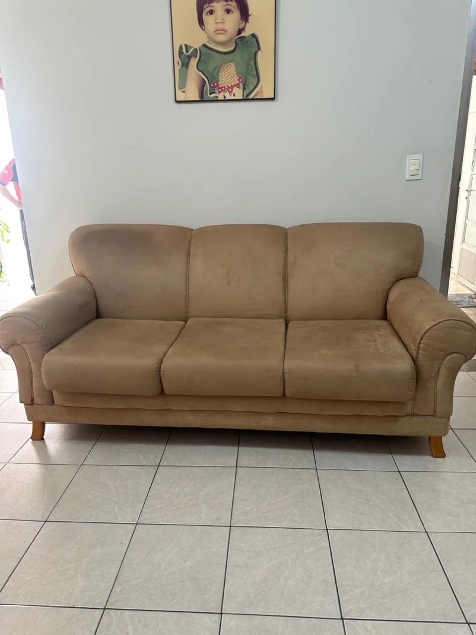 Sofá alto padrão três lugares