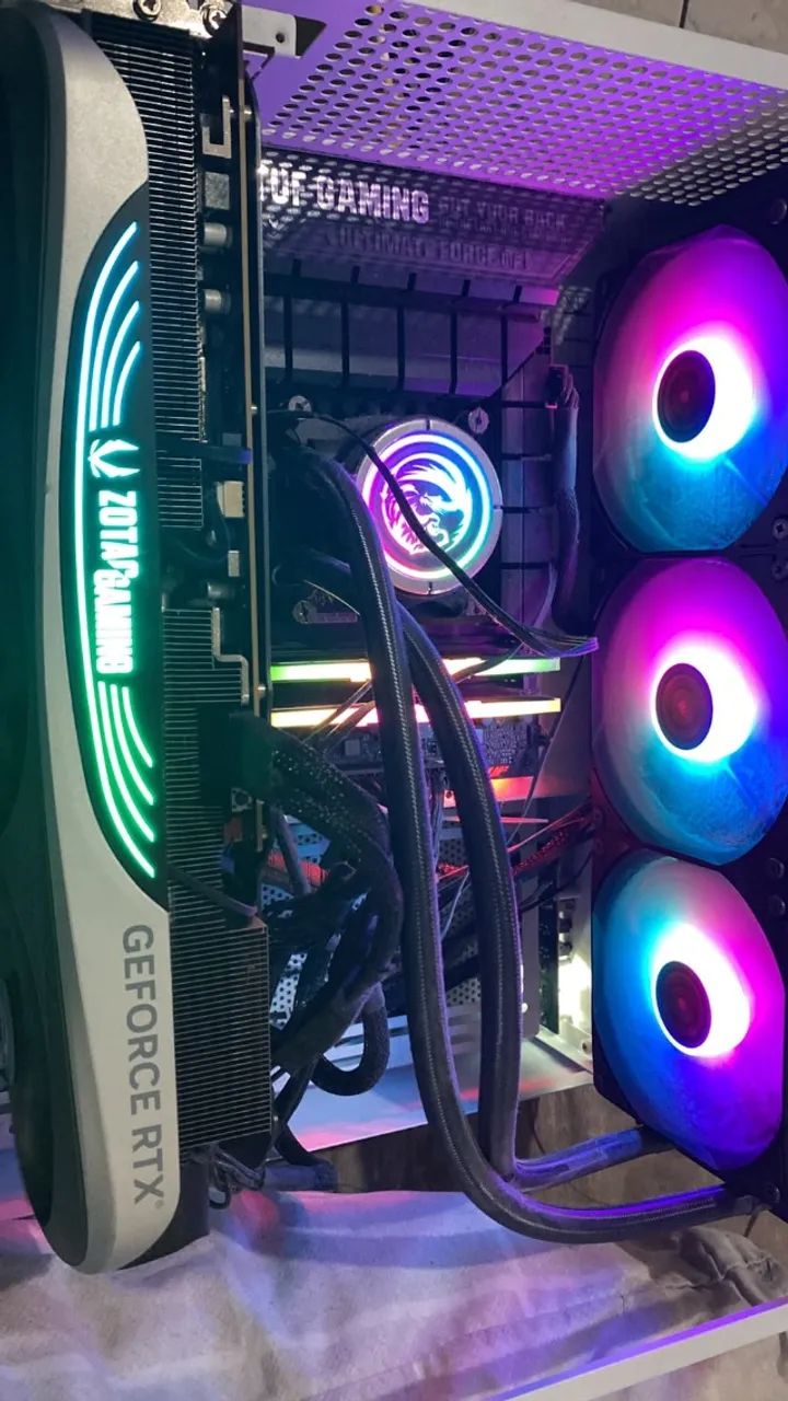 PC Gamer Intel Core i9-13900KF | RTX 4090 Zotac Trinity OC | 32GB