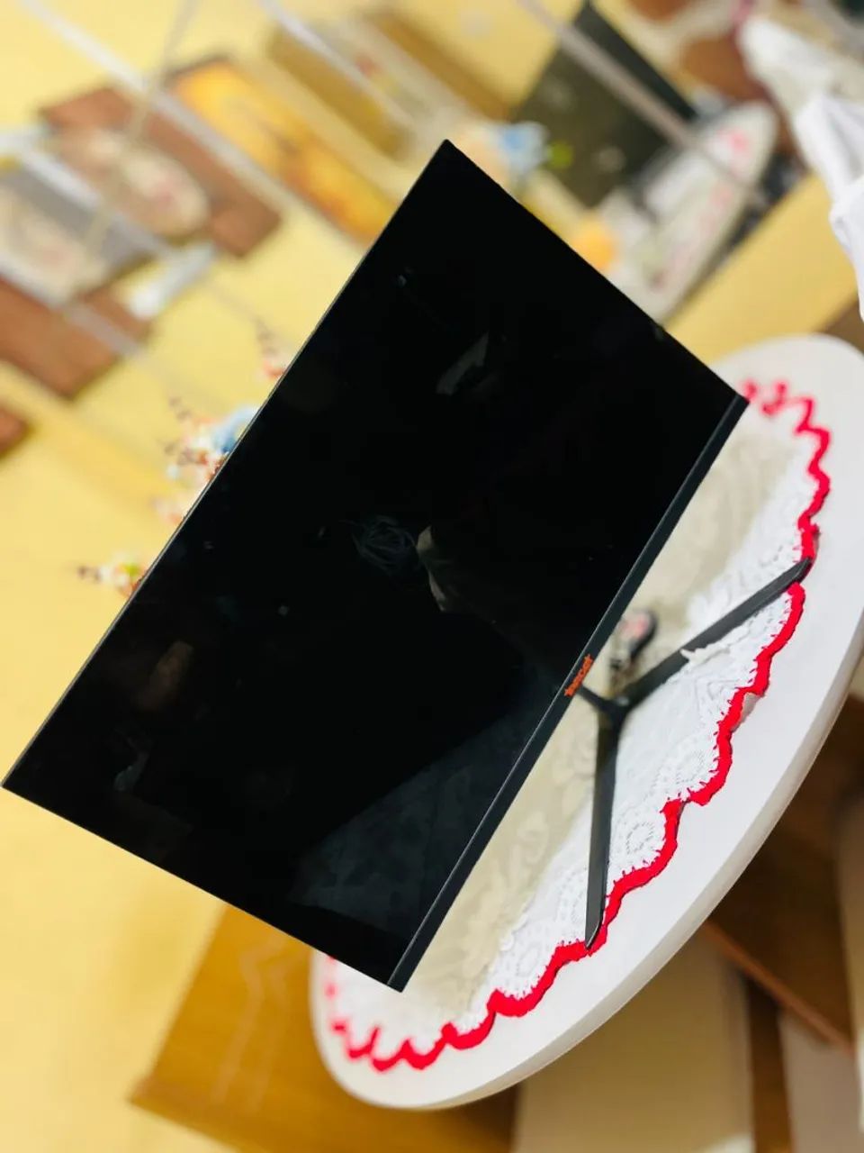 Monitor tgt 165 hz com defeito