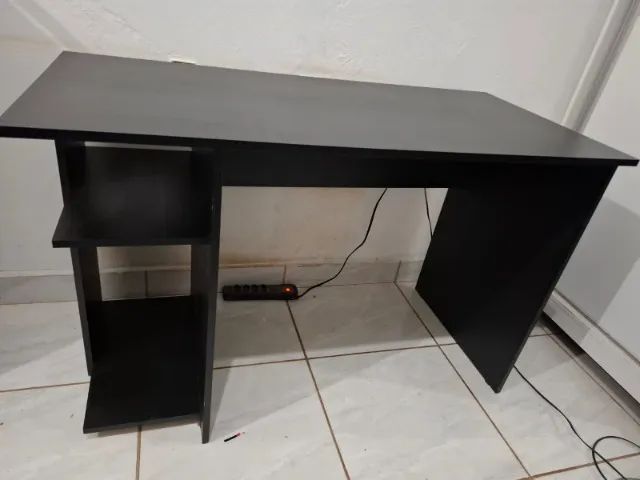 Escrivaninha Preta Nova