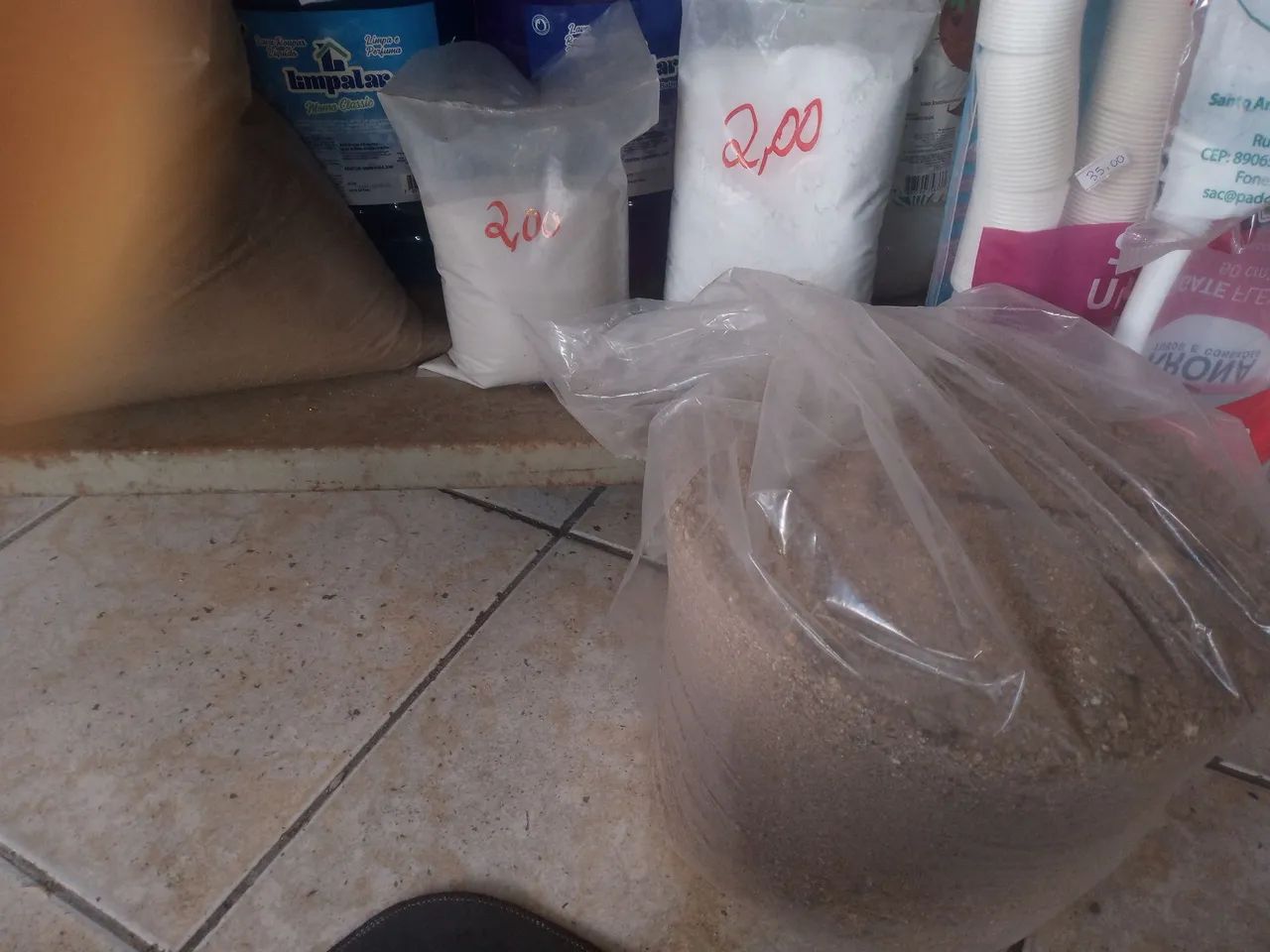 Cimento, areia, gesso.  - Foto 2