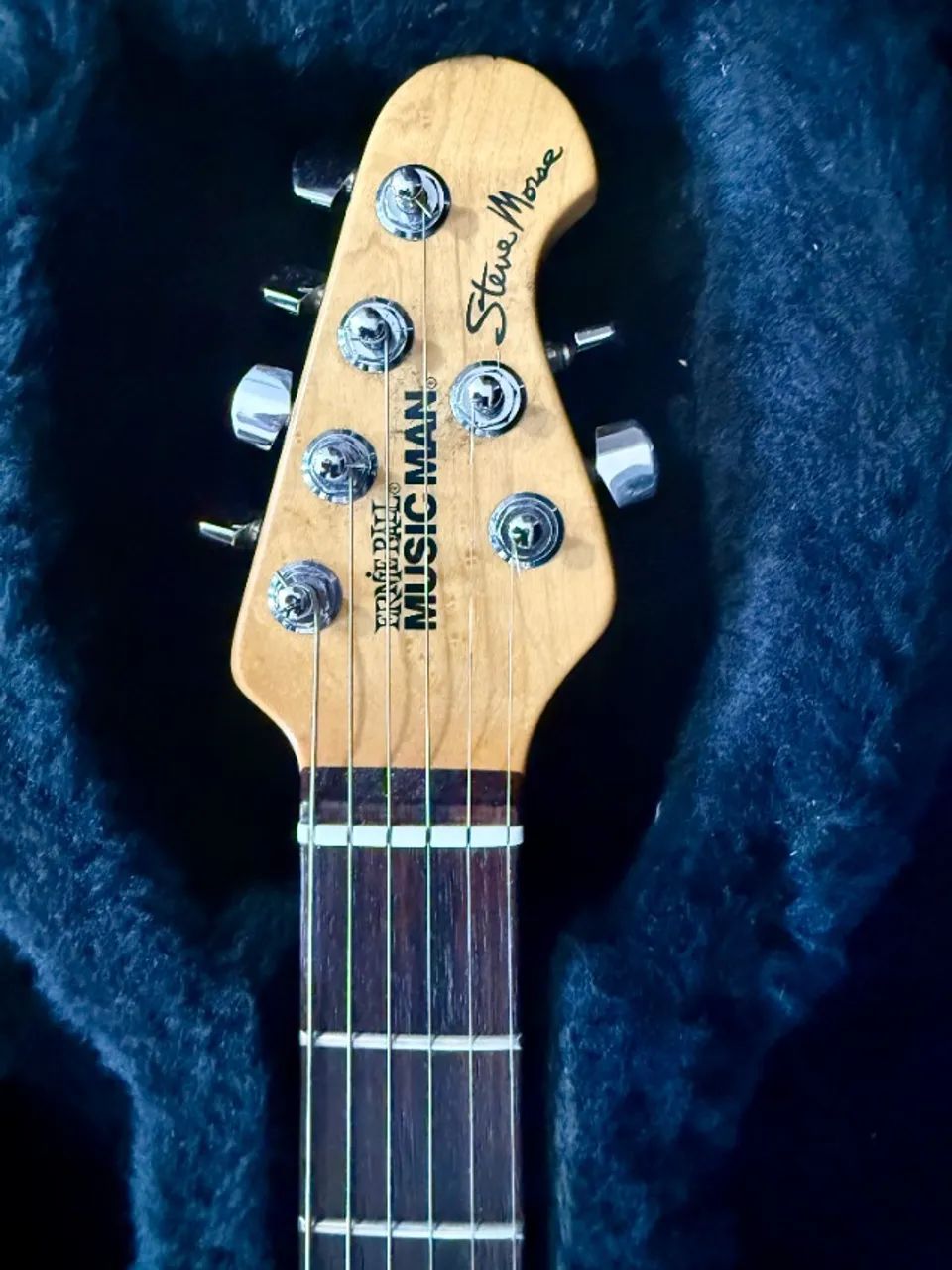 Guitarra Ernie Ball Music Man Steve Morse Signature - Instrumentos