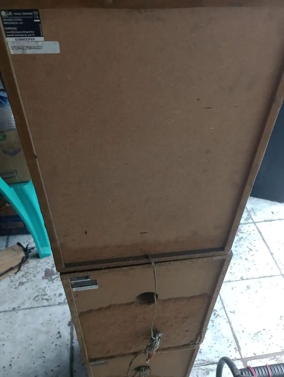 caixas de som  e subwooff em perfeito estado apenas marcas de uso  a unidade custará 350$ - Foto 5