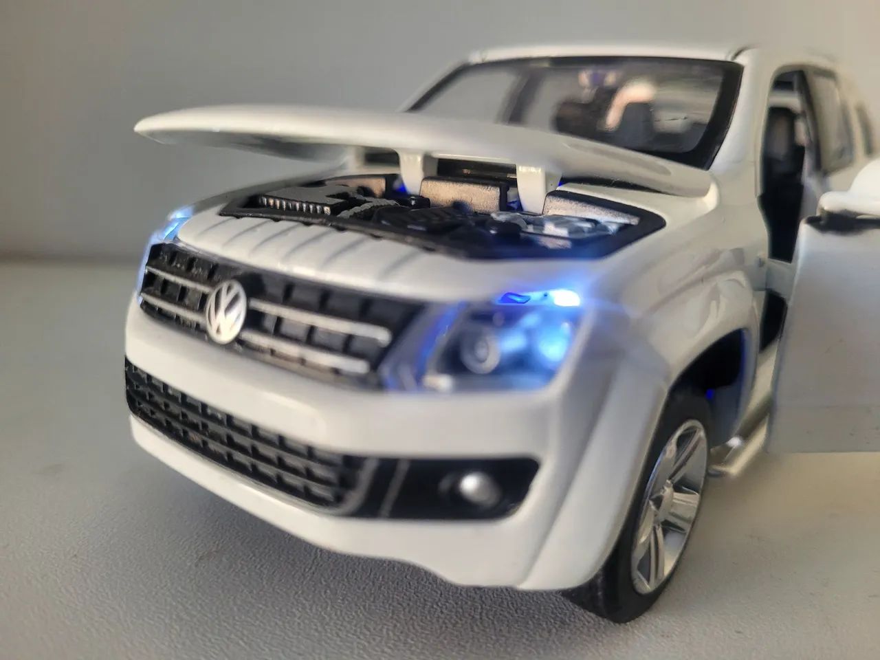Miniatura Amarok 1/26 - Foto 4