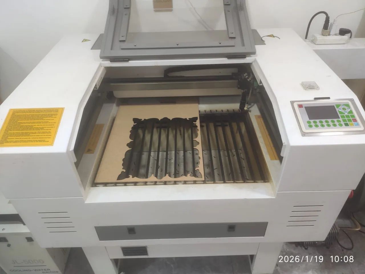 Máquina de corte e gravação a laser CO2  - Foto 2