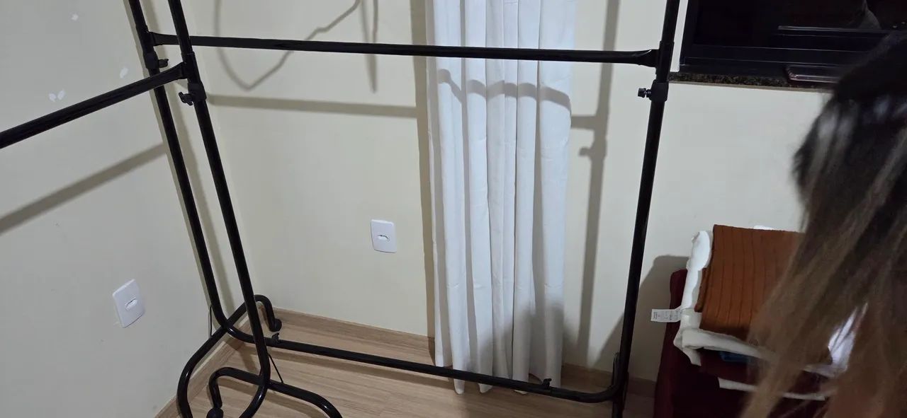 Cabideiro de roupas ( arara nova ) - Foto 2