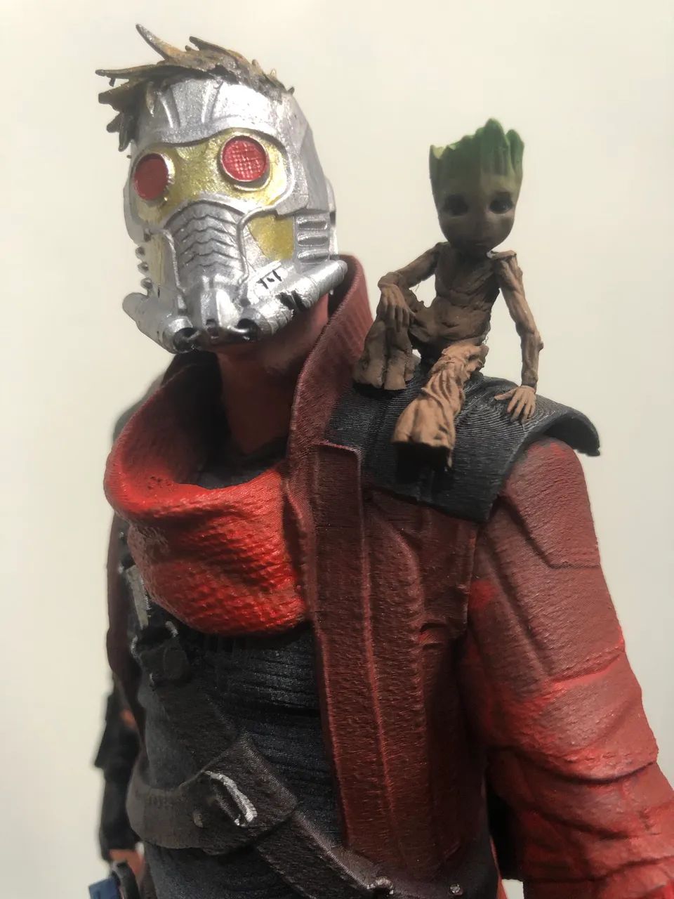 Star Lord e Groot em impressão 3D de 30cm