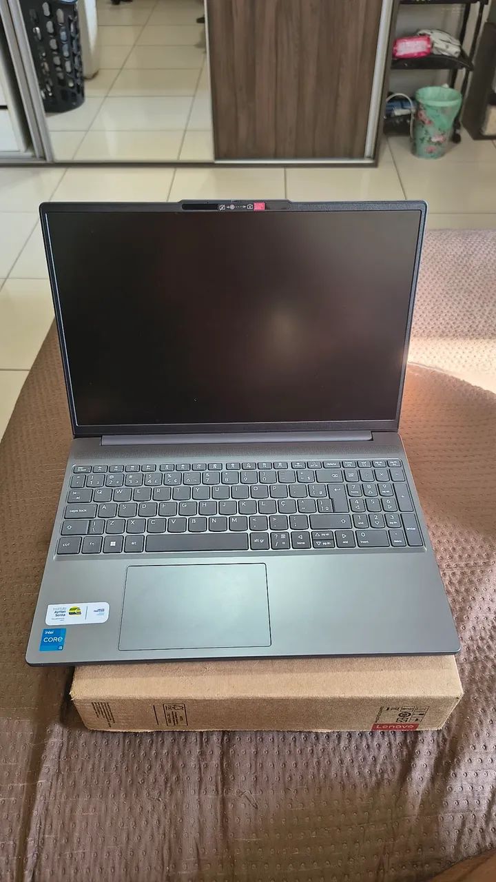Notebook Lenovo Slim 3 8G-ram  - Foto 4