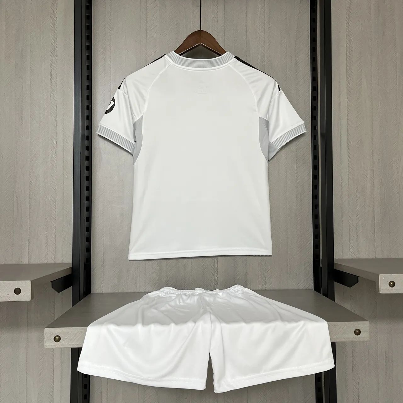 Conjunto Camisa + Short Infantil/juvenil Real Madrid I 25/26 2 a 13 Anos - Foto 6