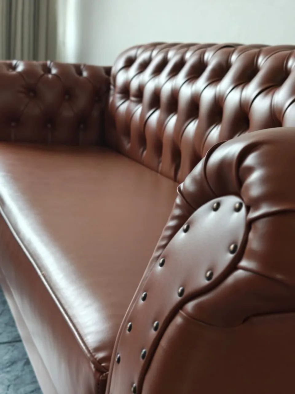 Sofá Chesterfield 2 e 3 lugares 