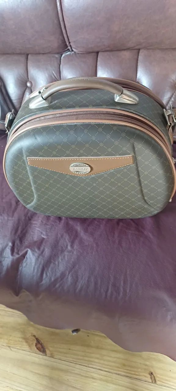 Bolsa tipo maquiadora.  - Foto 4