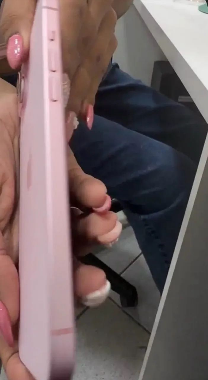 iPhone 15 plus rosa bateira 87% - Foto 2