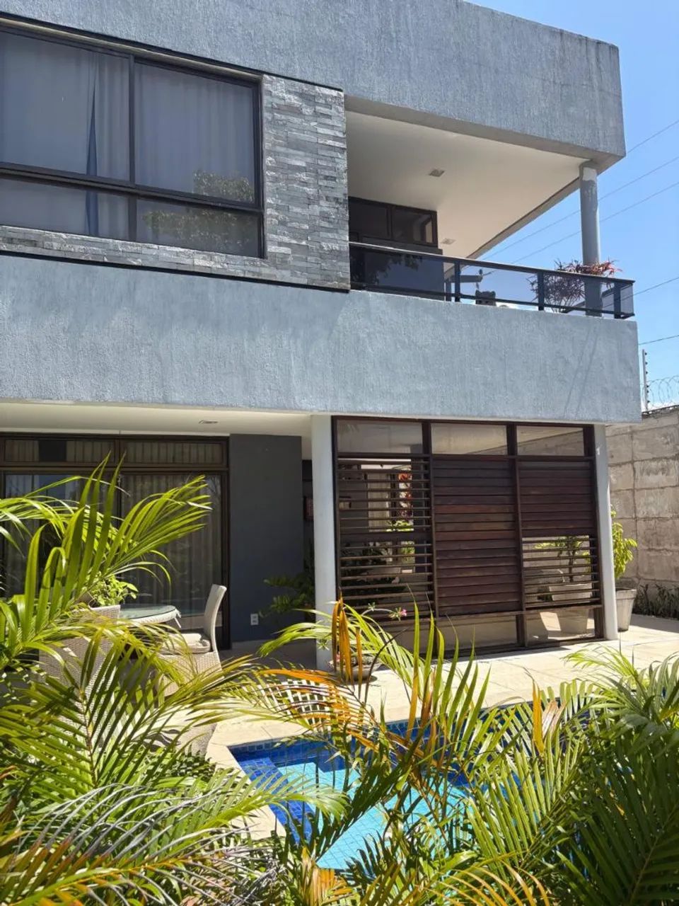 Belíssima casa com 4 suítes próximo a orla de Intermares Cabedelo-PB 