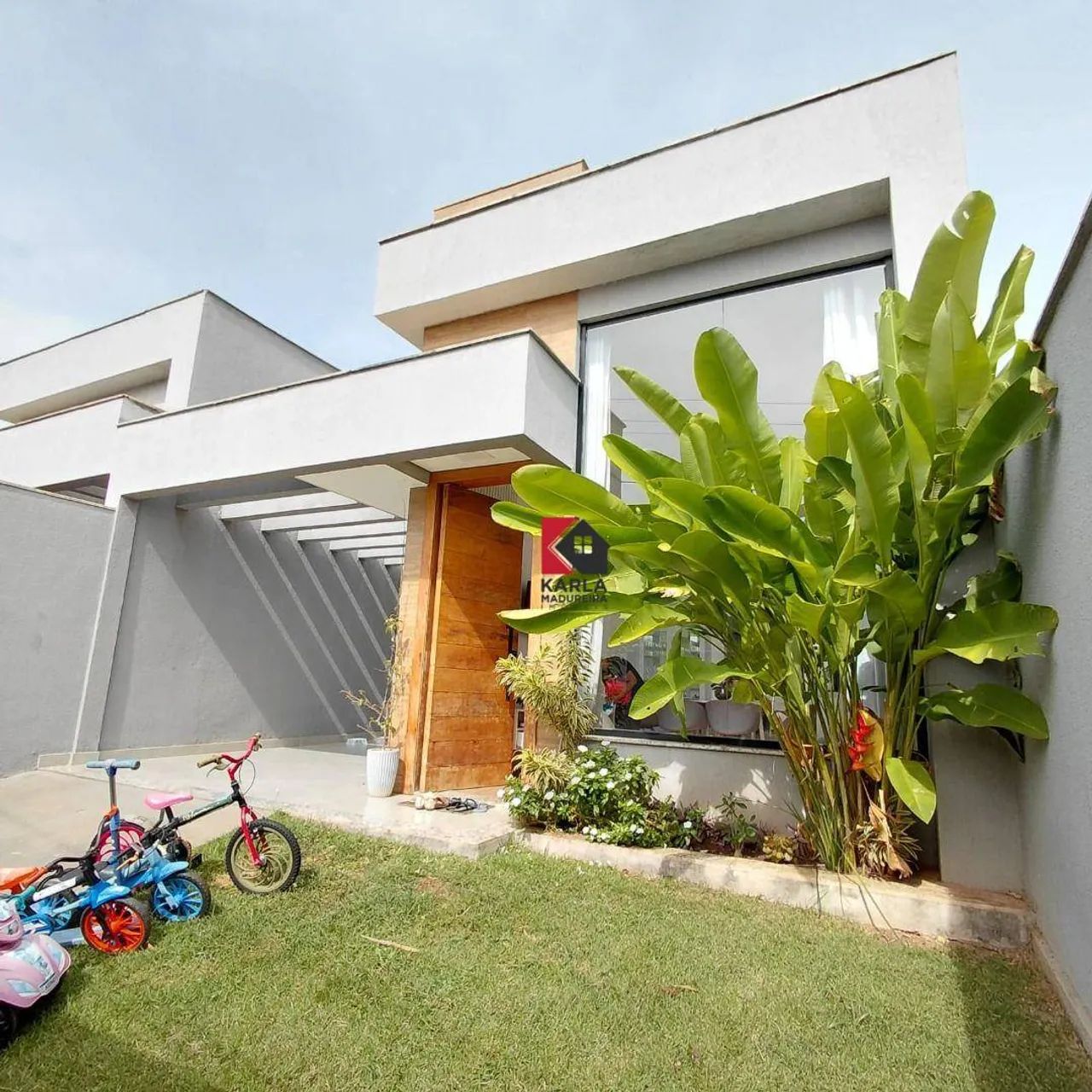 CASA COM PISCINA, 03 QUARTOS E 01 SUÍTE NO BAIRRO VISÃO!! - Foto 2