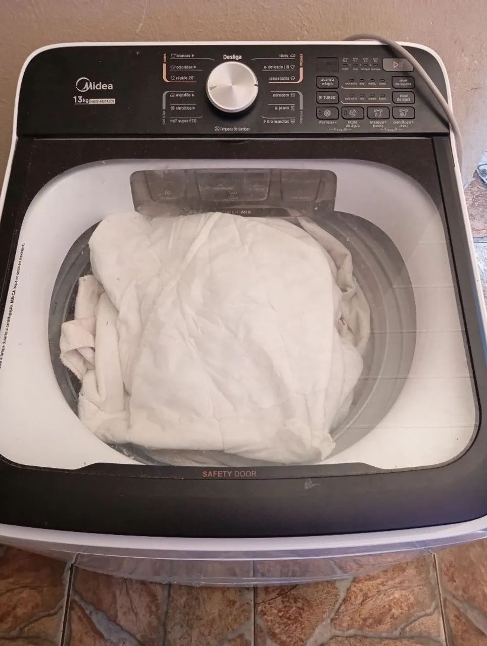 Máquina de lavar faz tudo e uma tv 32 polegadas! 3 meses de uso