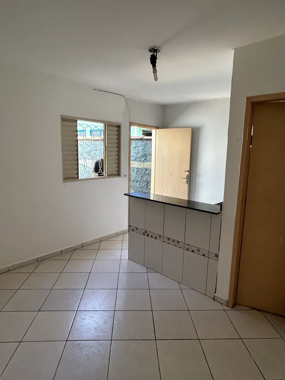 ALUGA-SE KITNET A 500MTS DA UNIP E FASAM - Foto 2