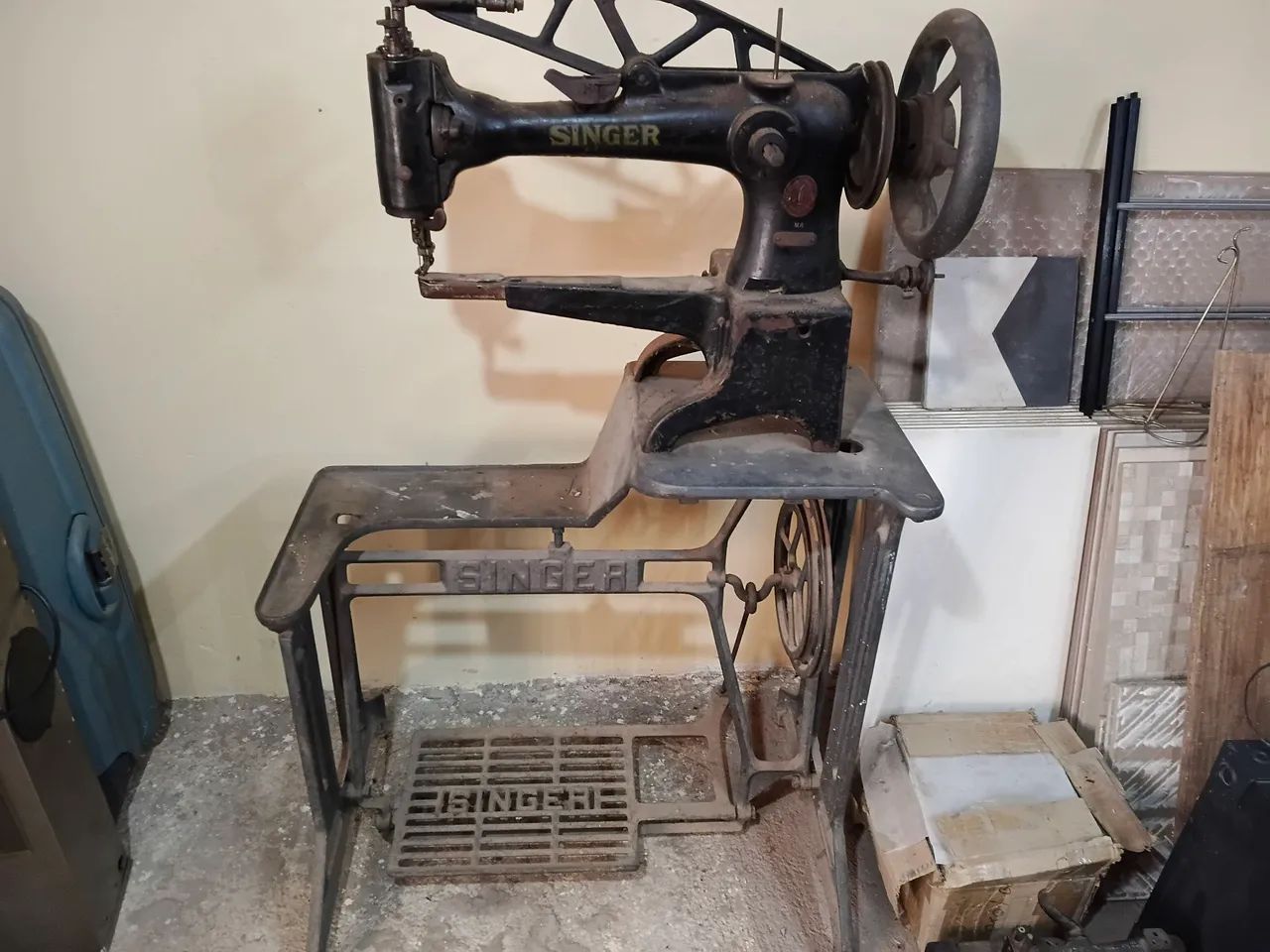 Máquina de costura Singer 29k58 para sapateiro  - Foto 2