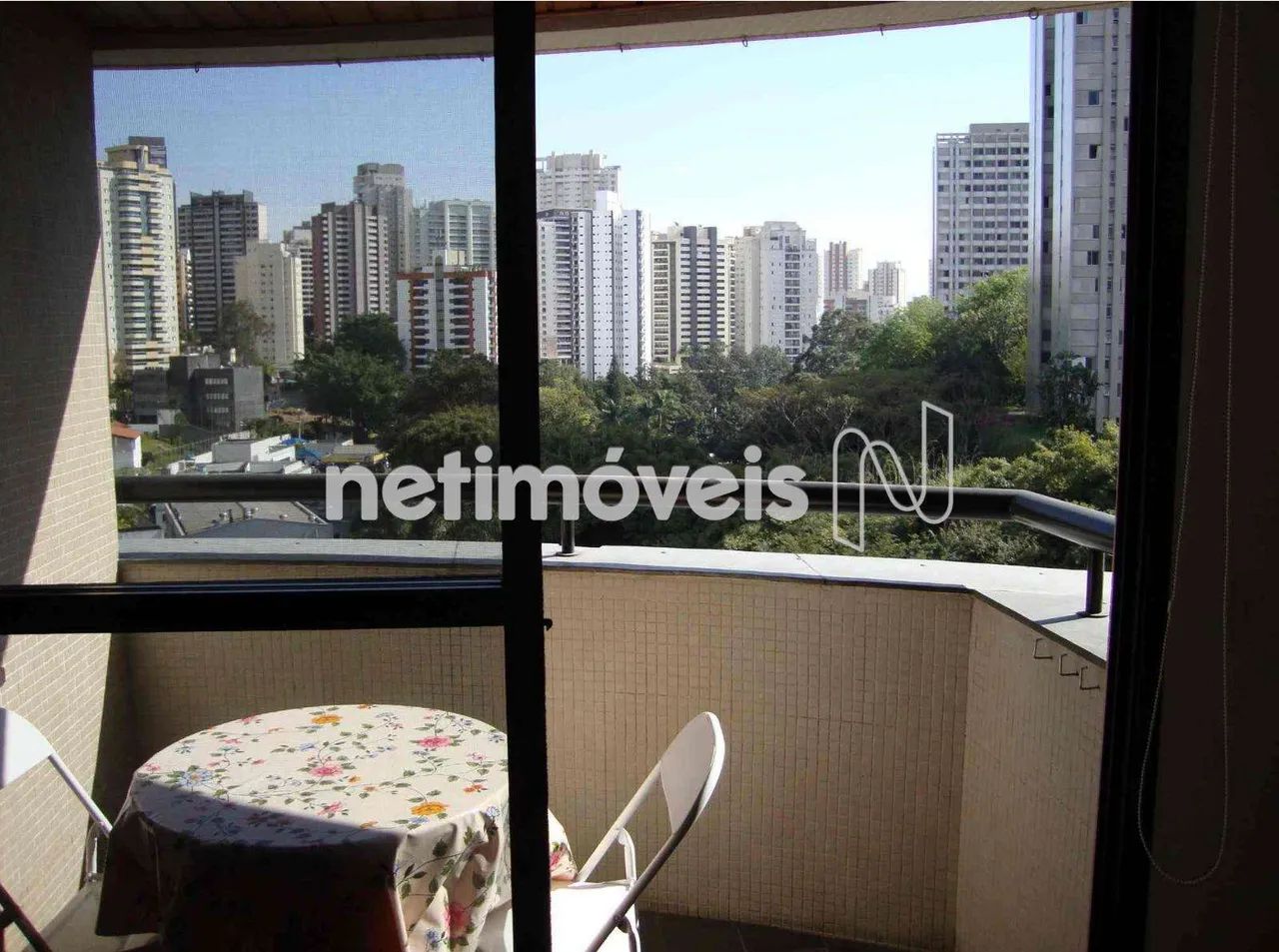 Apartamento de 45m²; mobiliado - Morumbi