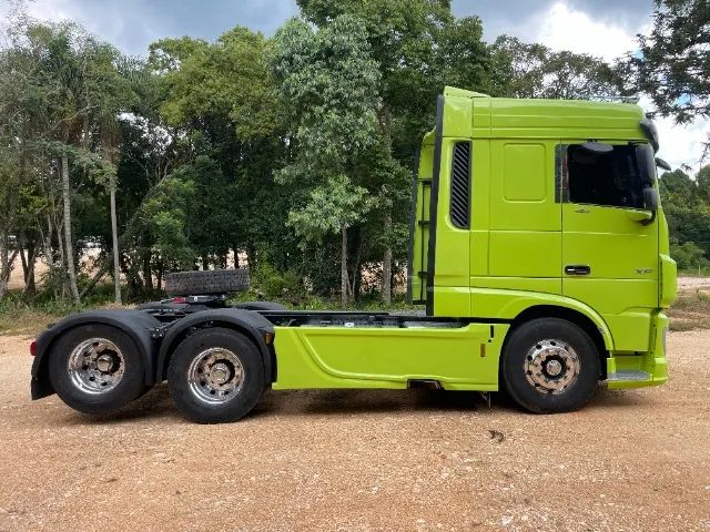 DAF XF 480 6X2 TETO BAIXO ANO 2024 COM 180 MIL KM COM RODAS DE ALUMINIO + KIT DEFLETOR DE  - Foto 5