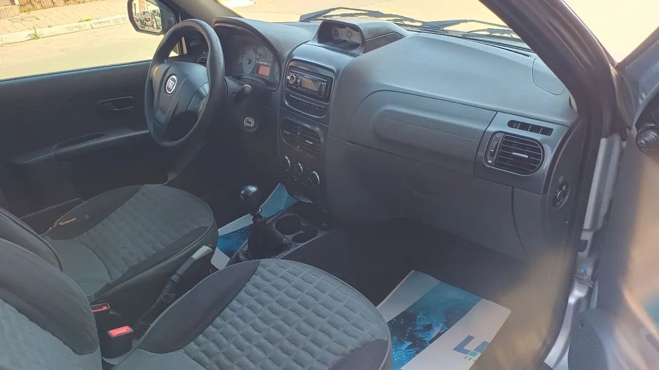 Fiat Strada Adventure1.8/ 1.8 Locker Flex CD 2013 - Foto 3