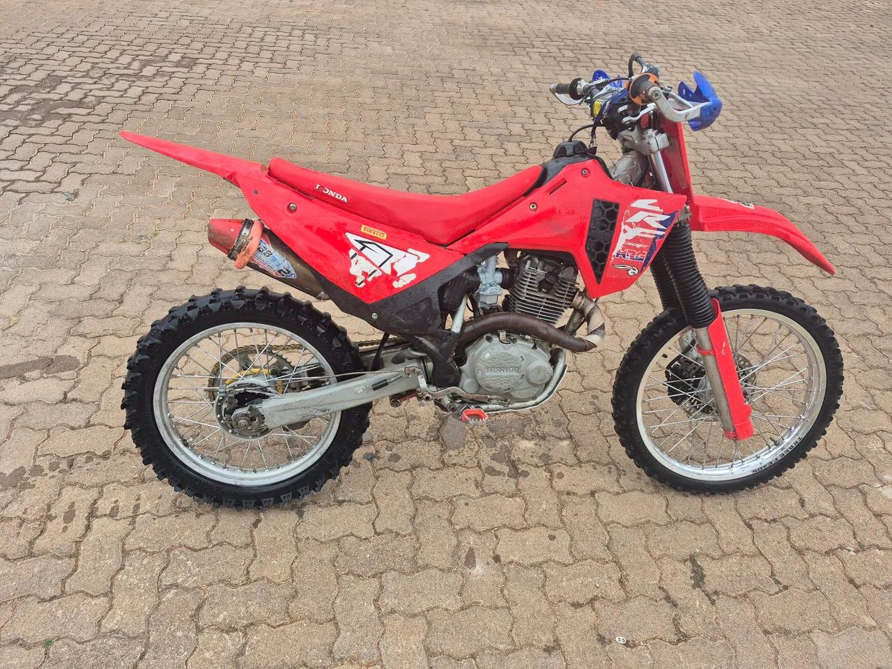 CRF 230 F - Foto 4