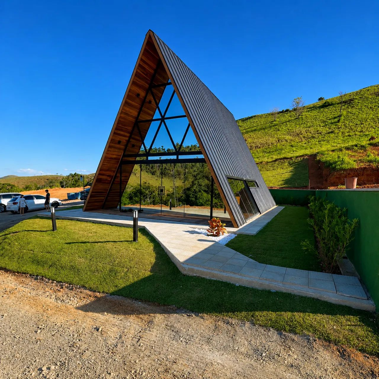 Construímos chalés de alto padrão.