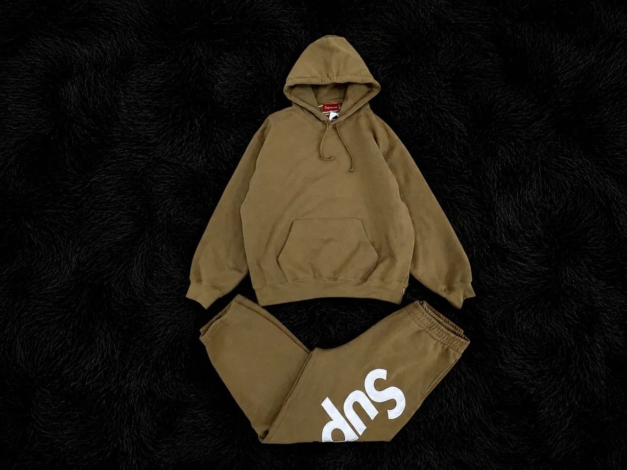 Conjunto Supreme