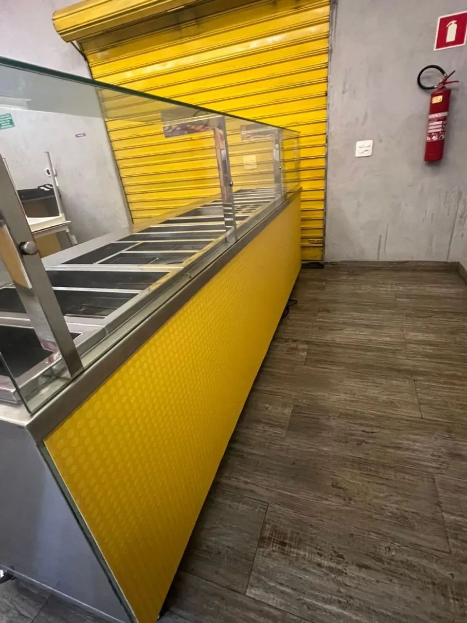 Vendo pista quente de banho Maria com geladeira central  - Foto 3