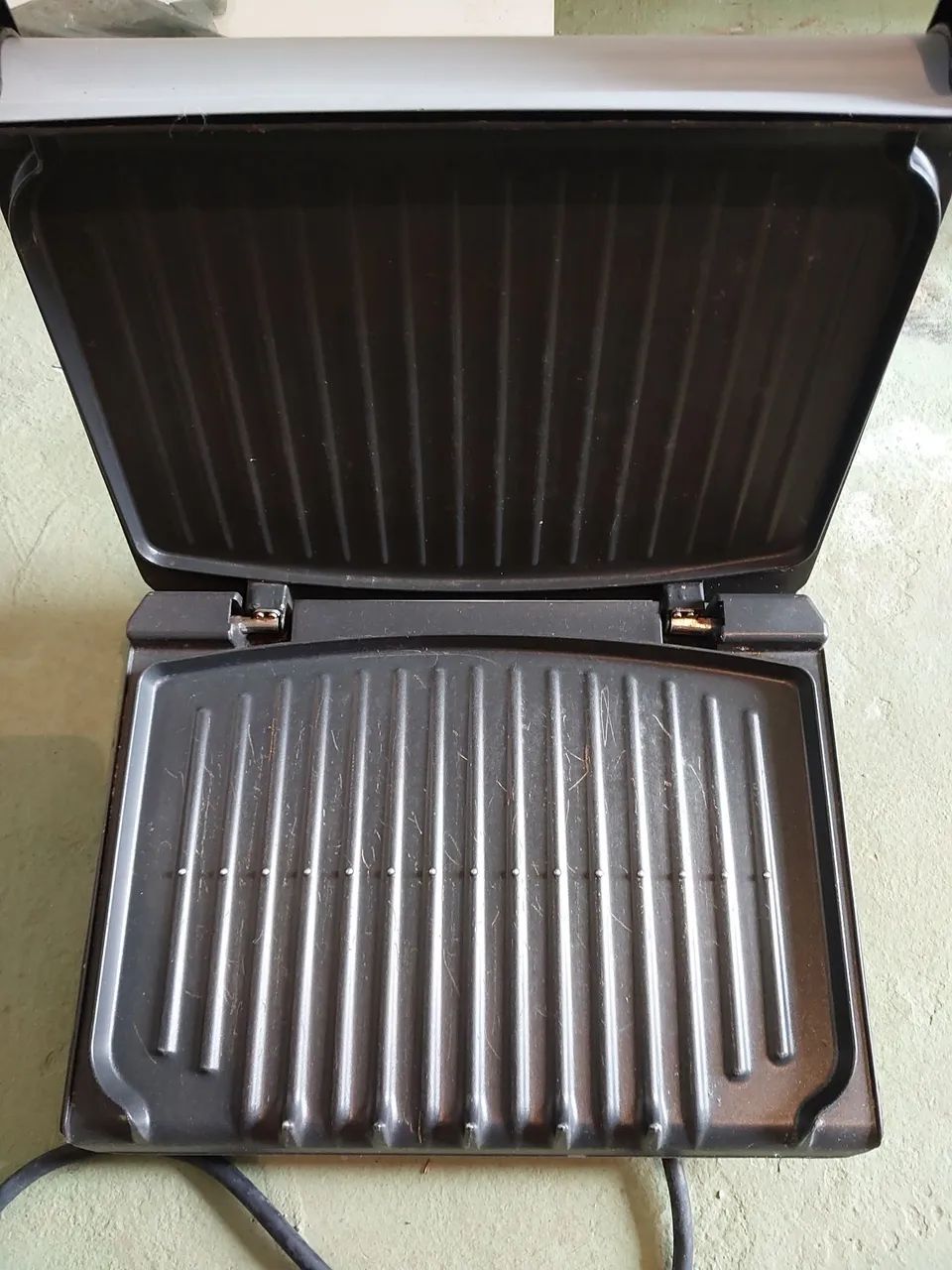 Grill Elétrico George Foreman Usado - Foto 2