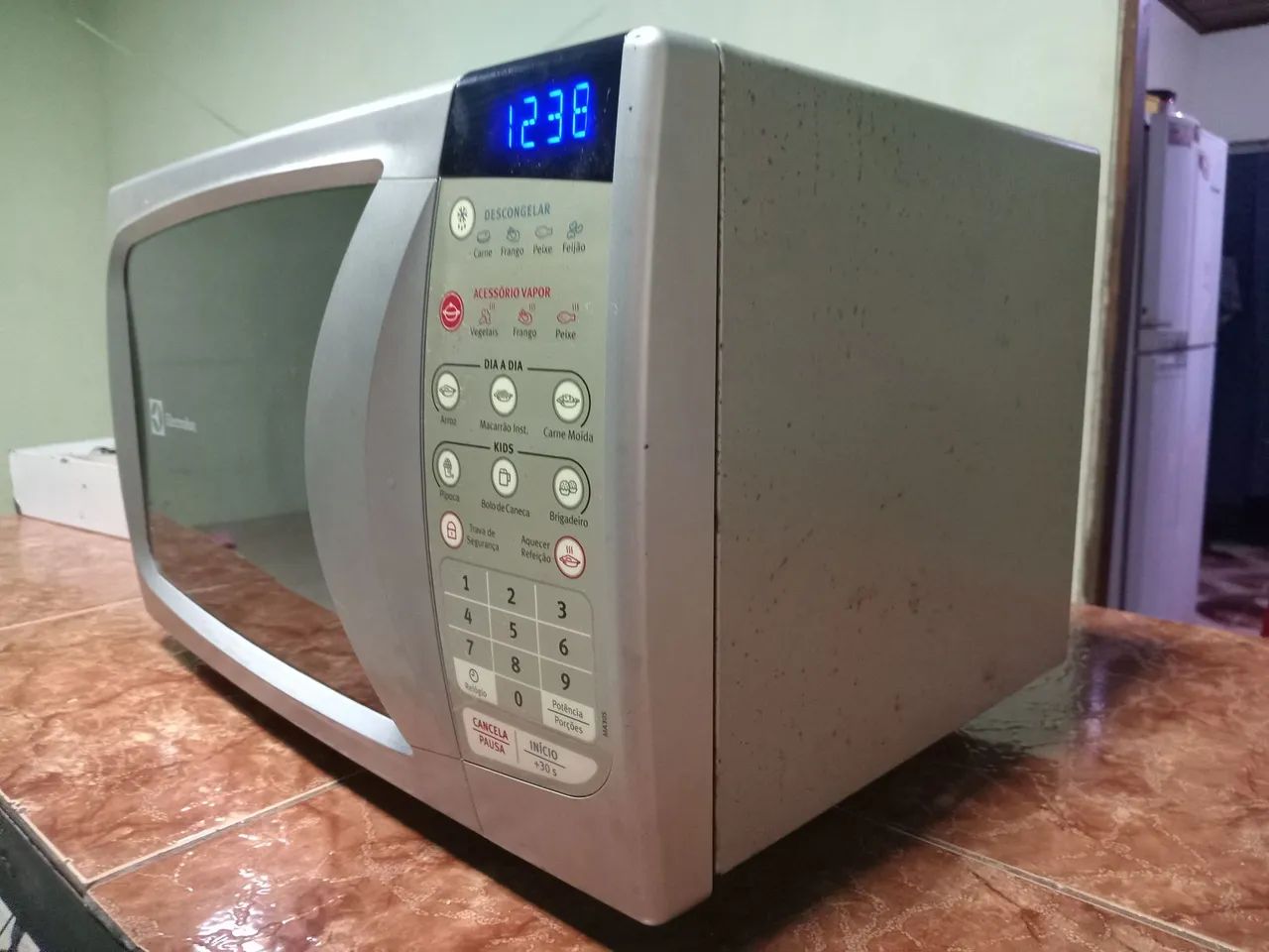 Vendo micro-ondas eletrolux  - Foto 2