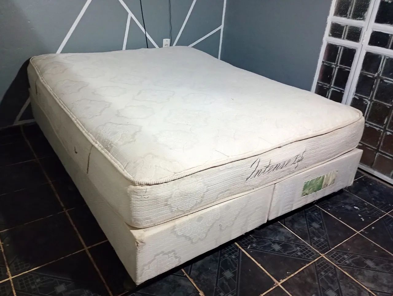 Cama Queen Size Bases E Colchão De Molas Confortavel Higienizada  - Foto 2