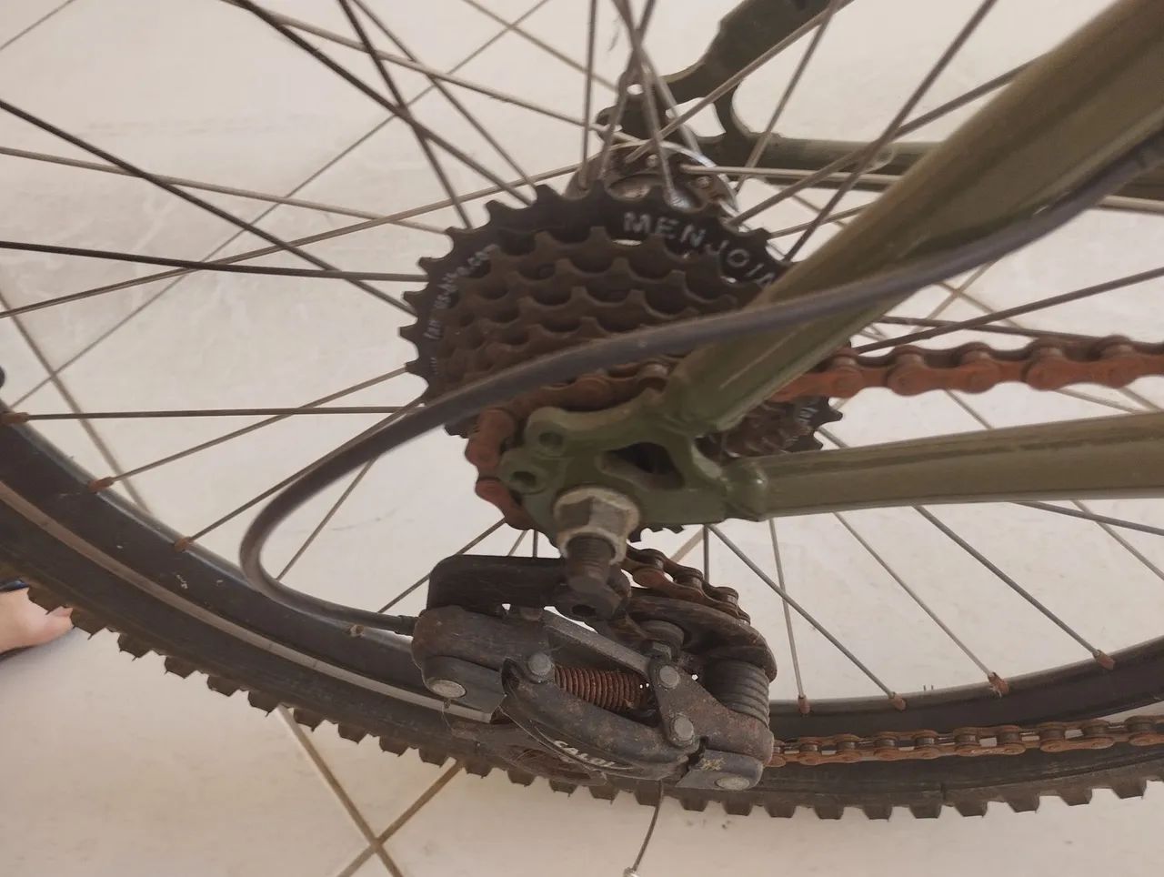Vendo bicicleta caloi max front aro 24 - Foto 5