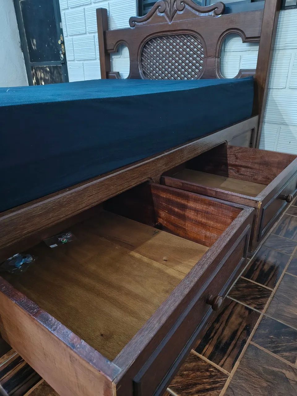 Cama Casal Madeira Maciça com 4 gavetas  - Foto 2