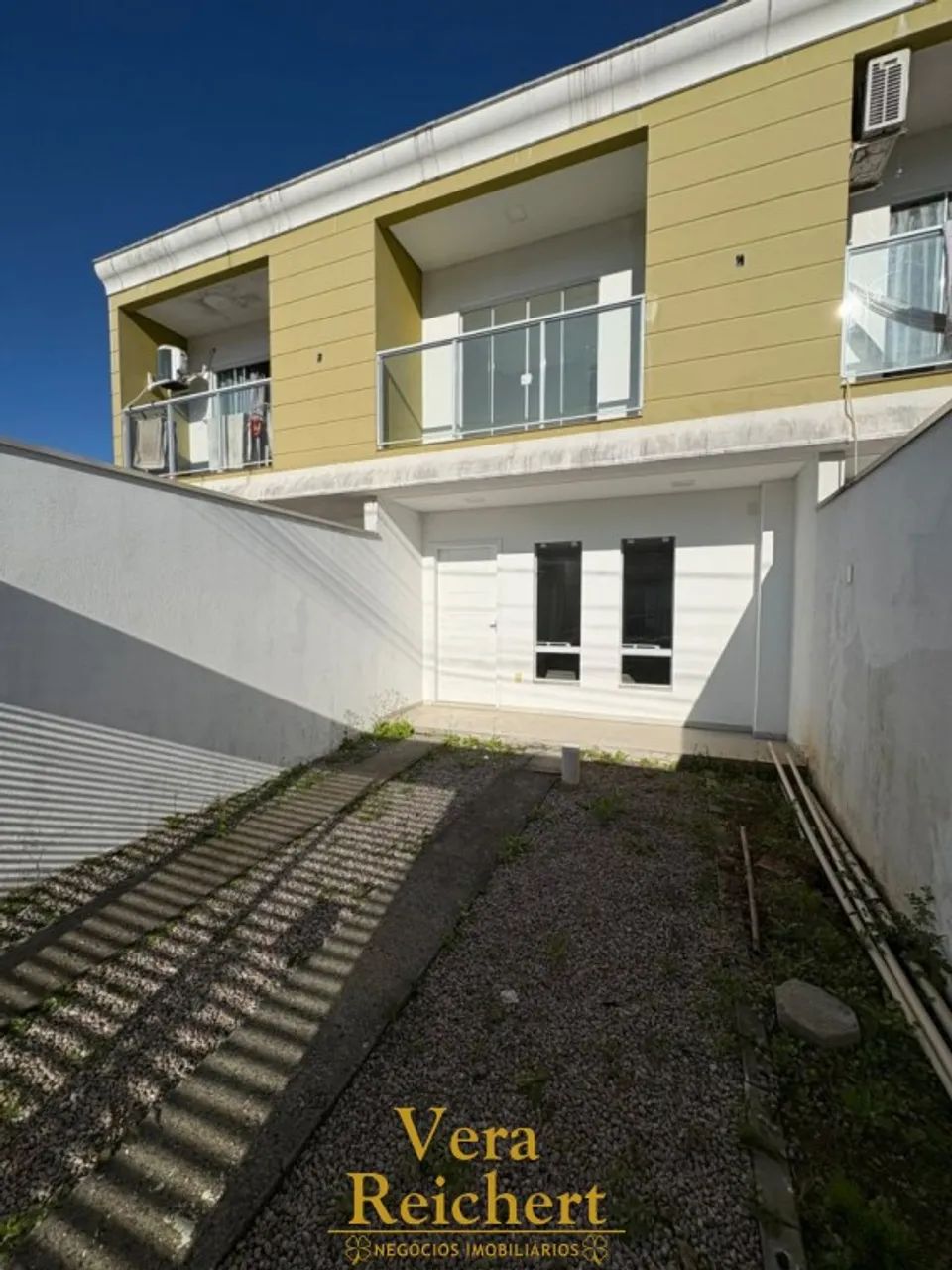SOBRADO COM 3 QUARTOS RUA 426 - Foto 3