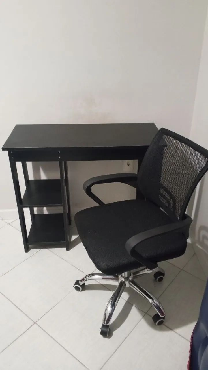 Cadeira e Mesa de escritório 