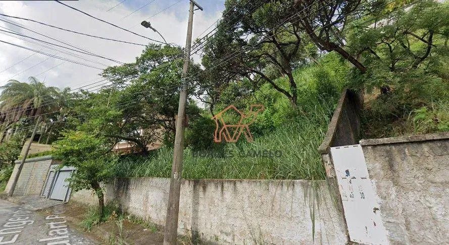 Terreno com 630m² à venda no Mangabeiras