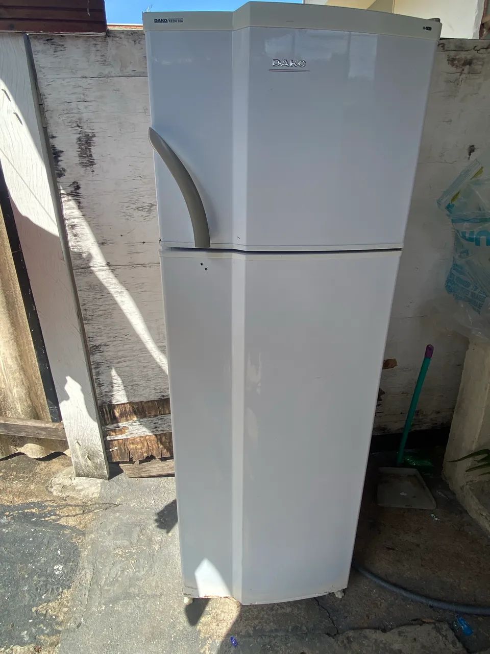 Vendo geladeira 110v - Foto 2