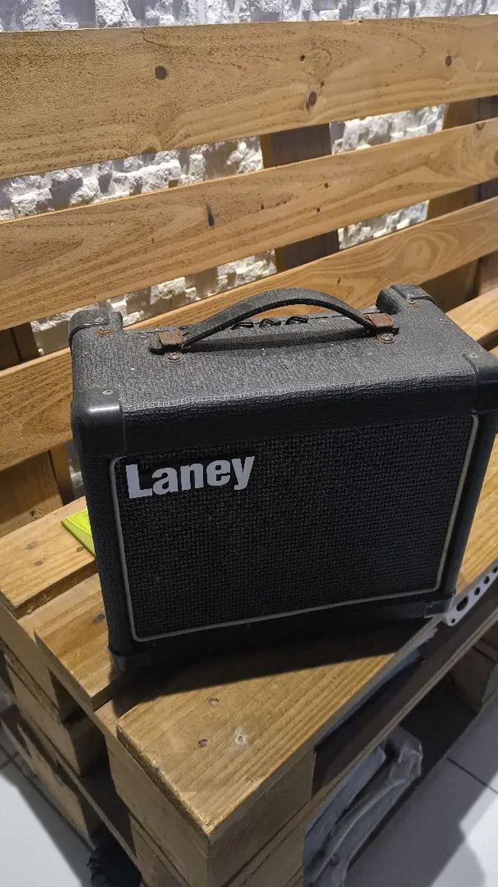 Caixa de guitarra Laney