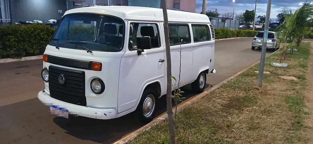Volkswagen Kombi STANDARD 1.4 MI TOTAL FLEX 8V 2012