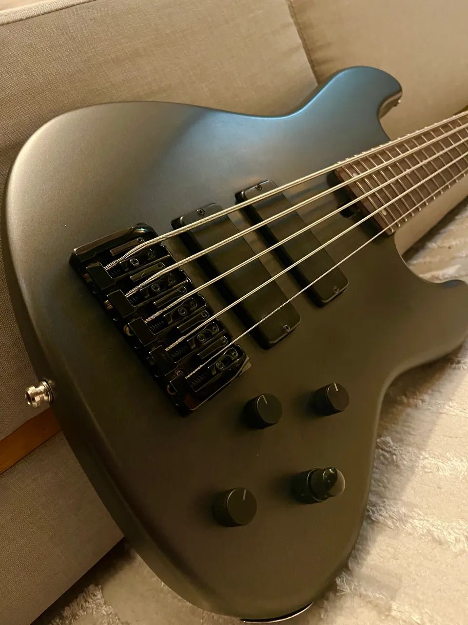 Contra baixo Mayones Luthier 