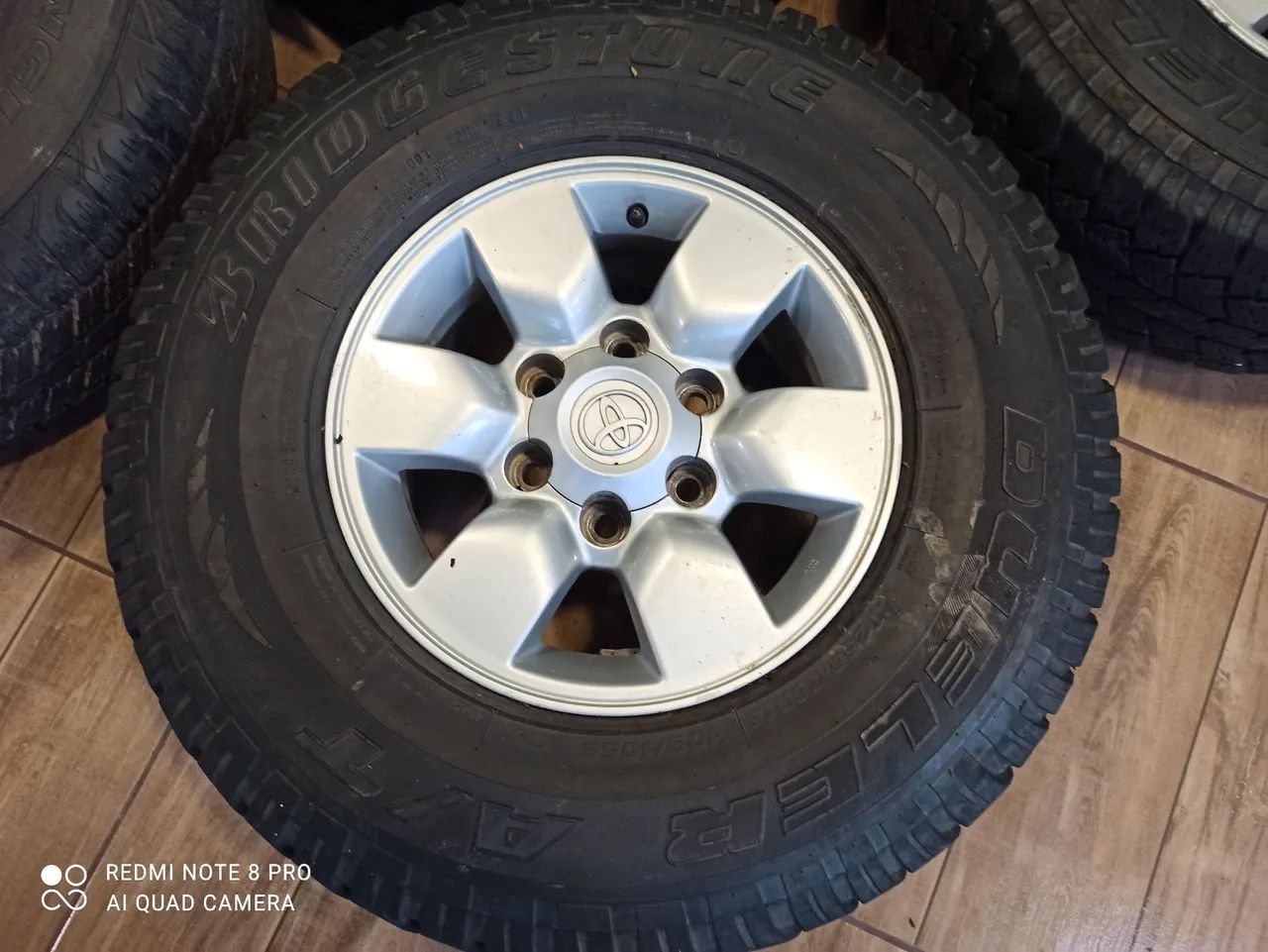 Roda  e pneus  hilux - Foto 4
