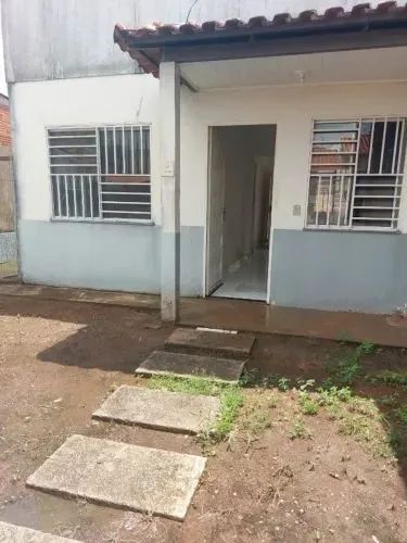 CASA DISPONÍVEL NA CABANAGEM 
