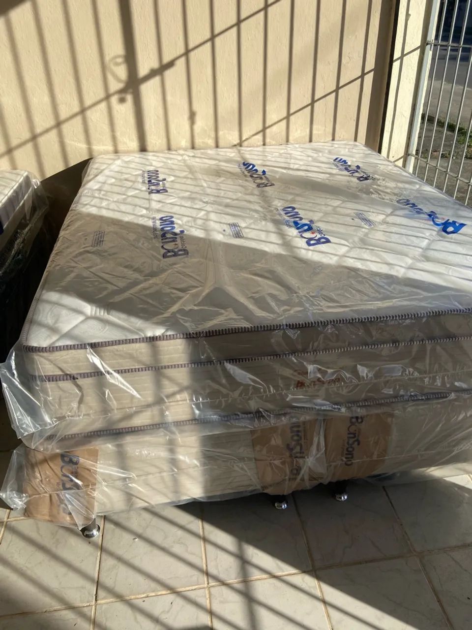 CAMA QUEEN  - Foto 3