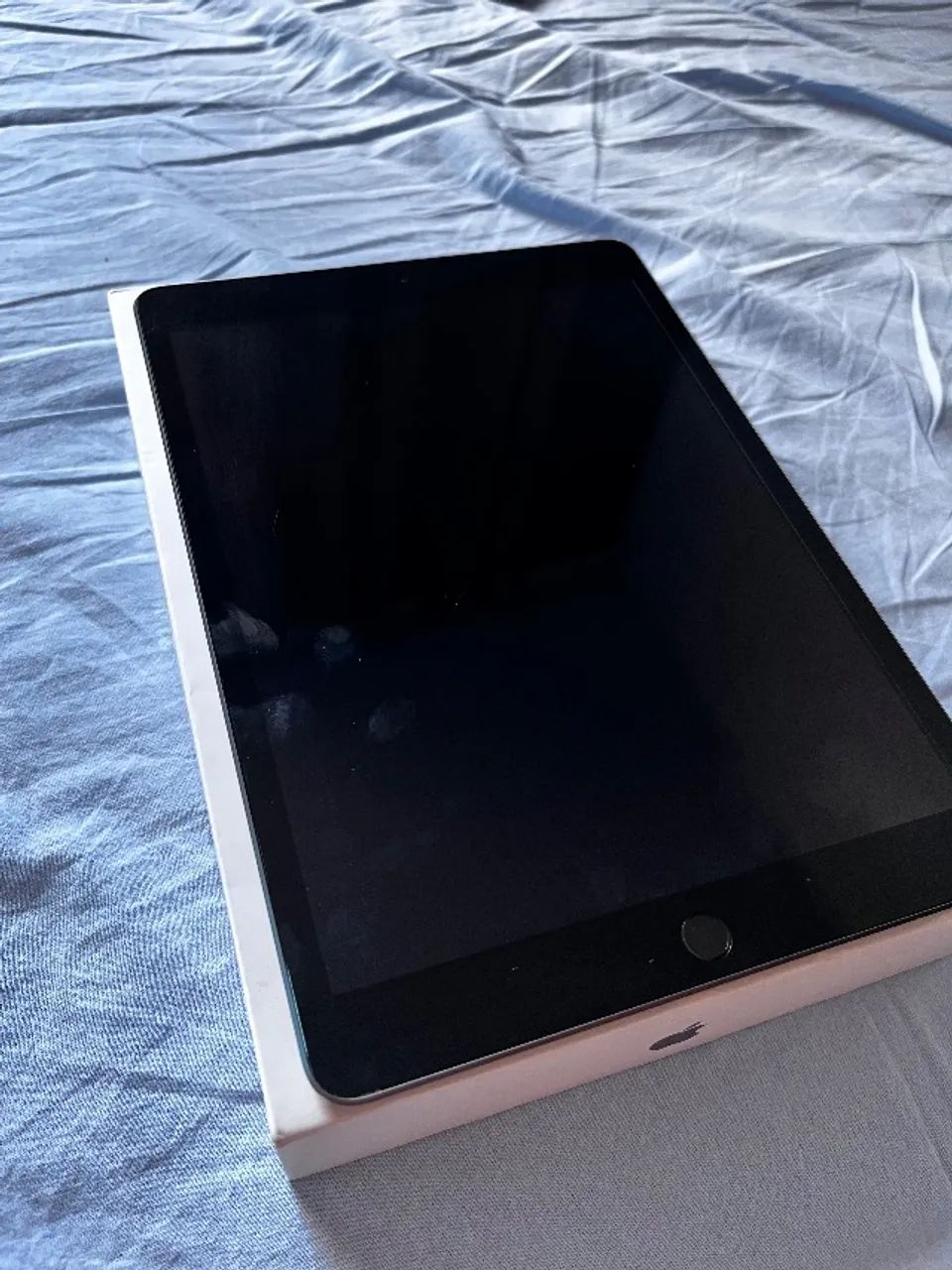 iPad geração 9 , 64Gigas , semi novo , sem detalhes , nunca trocado peças , acompanha caix