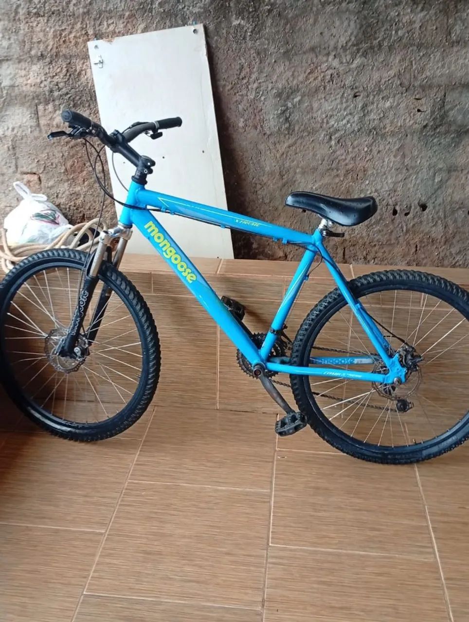 Vende-se está Bicicleta 