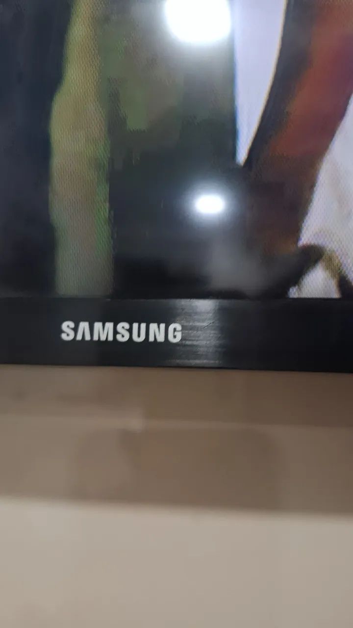 1tv 40 polegadas 4 anos de uso - Foto 2