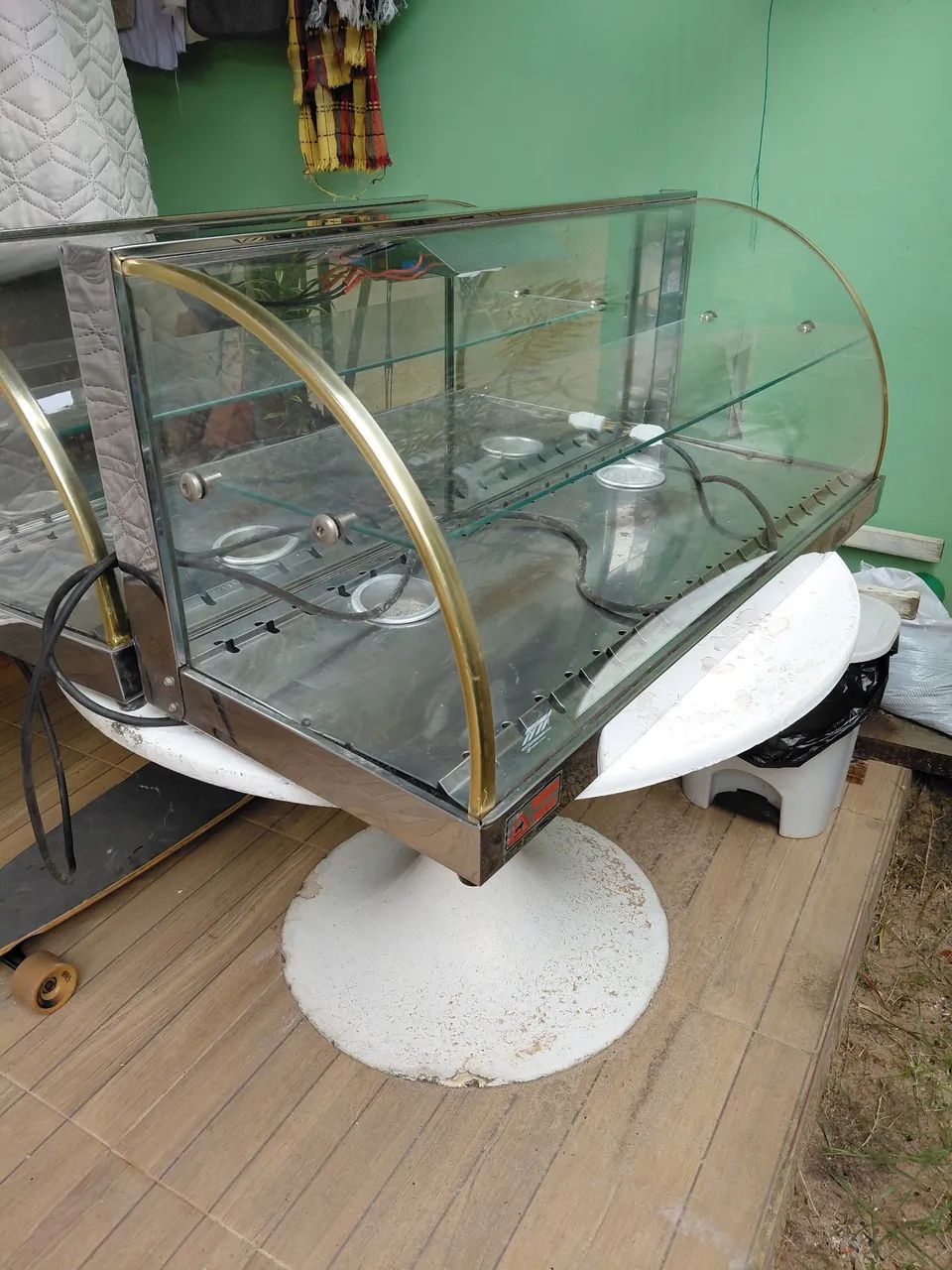 Vendo estufa 90x40 e 40 altura