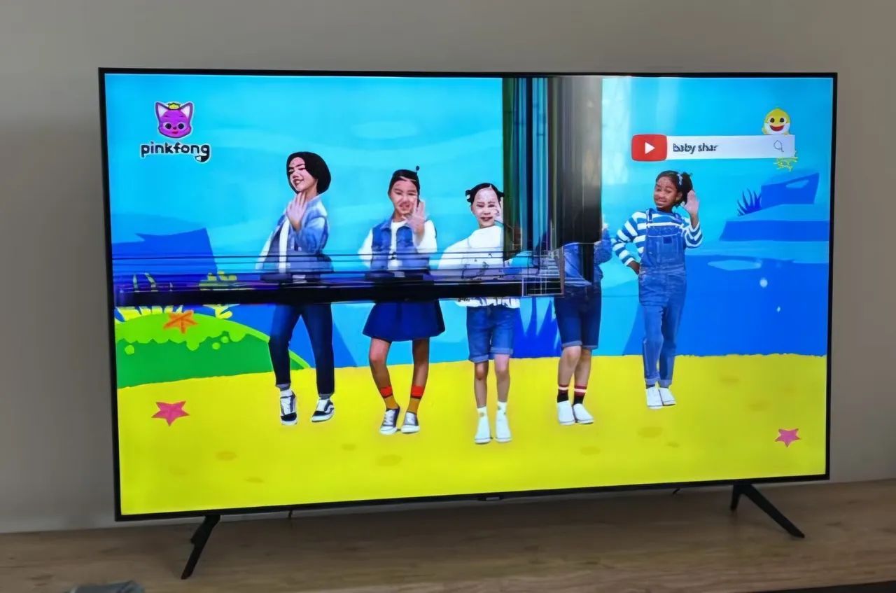 Smart TV Samsung 4K Crystal UHD (Led danificado) - Foto 2