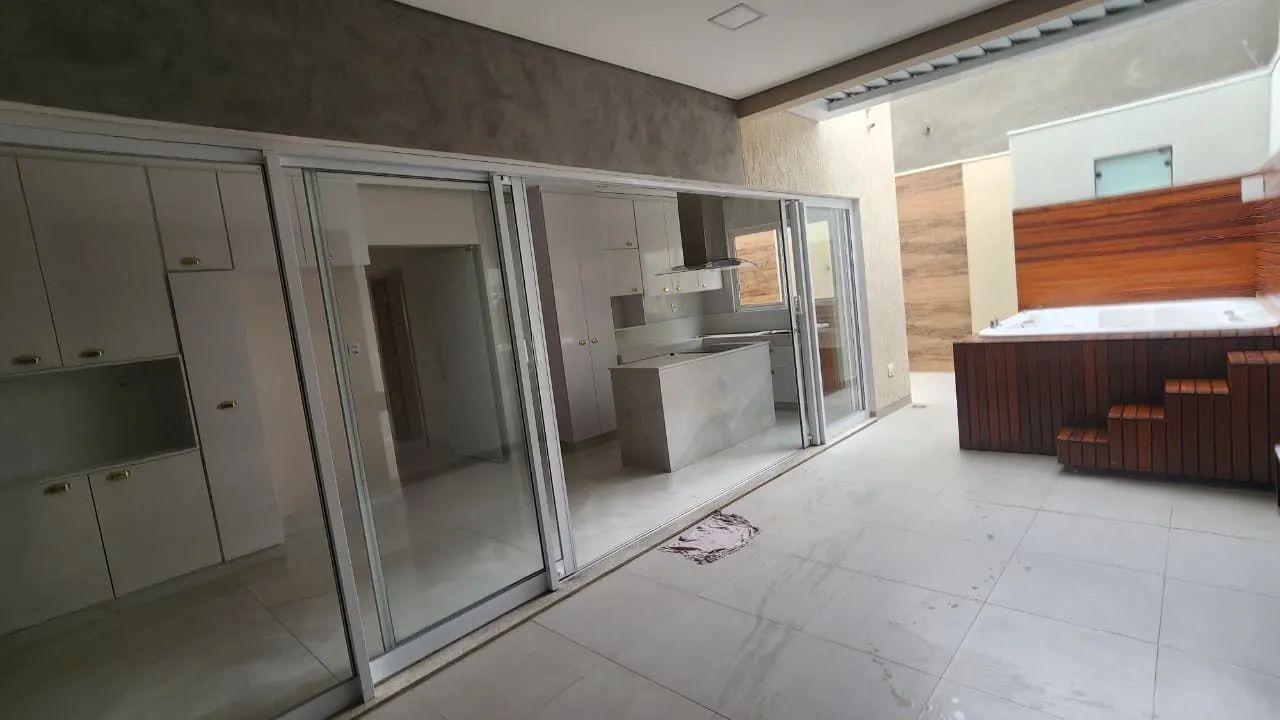 Espaço e Localização !!!!4 Quartos /Sendo uma suite .. - Foto 3