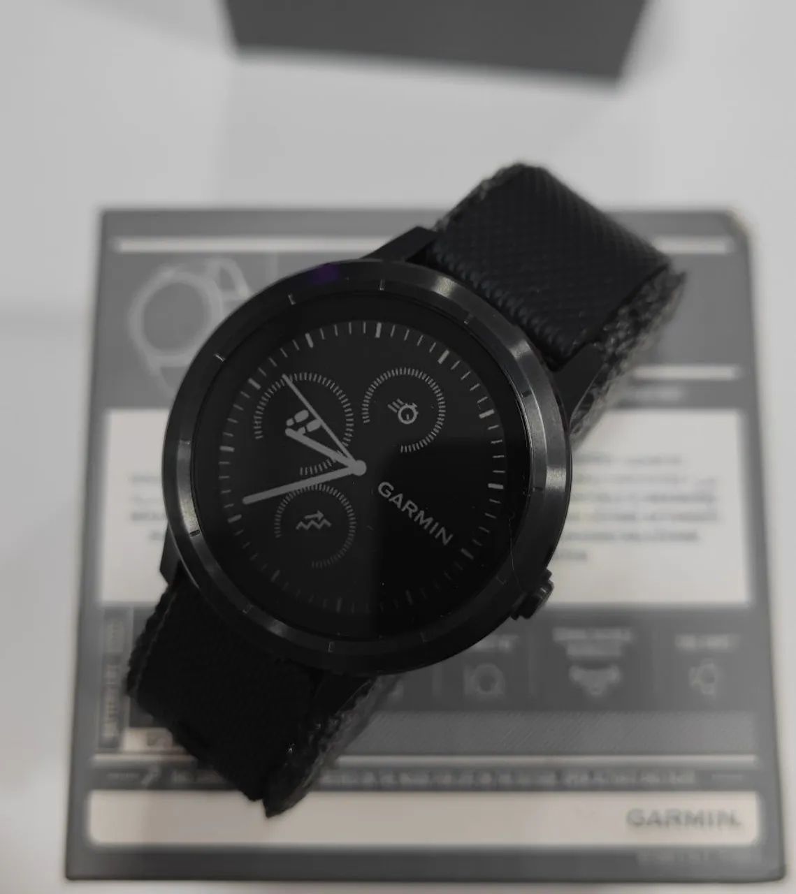Smartwatch Garmin Vivoactive 3 preto - Foto 2